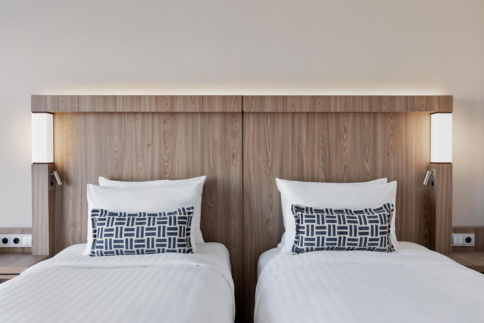 Courtyard By Marriott Szczecin City Bagian luar foto